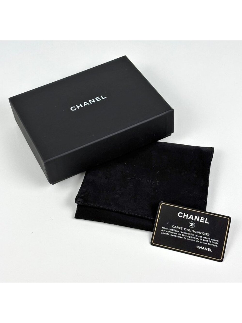 Chanel CC Logo Trifold Wallet Quilted Leather Black - Picture 10 of 10